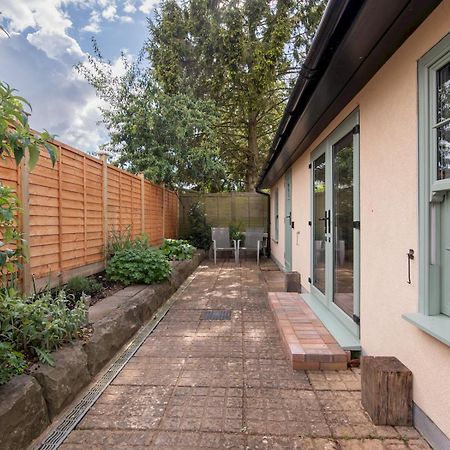 Pass The Keys Charming Garden Cottage With Parking Bath Dış mekan fotoğraf